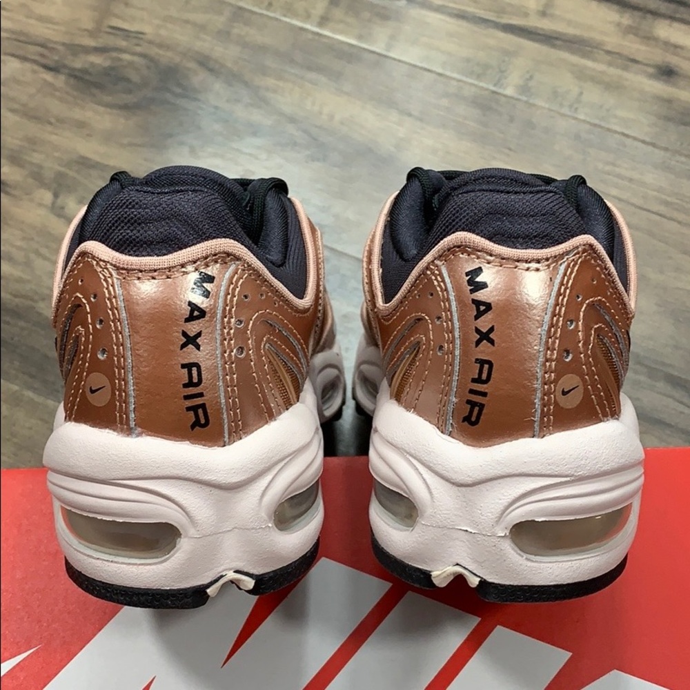 NIKE W AIR MAX TAILWIND IV - Picture 5 of 16
